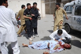 Sebevražedné atentáty jsou v Pákistánu velmi časté (ilustrační foto).